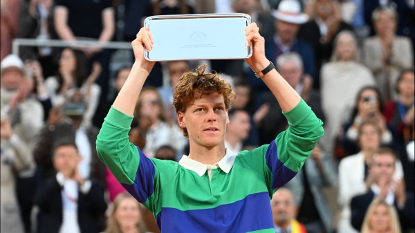 Sinner sempre numero uno della classifica Atp, malgrado la sconfitta in finale al Roland Garros