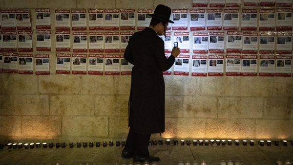 Slitta a domani la tregua tra Israele e Hamas. Così come pure lo scambio tra ostaggi israeliani e detenuti palestinesi