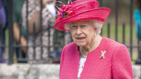 Smart working per la Regina: giallo al castello di Windsor.