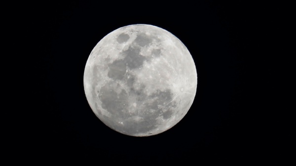 "Soli nell'universo per 40 minuti": tutto quello che c'è da sapere sulla missione Artemis 2 e sul passaggio dietro la Luna