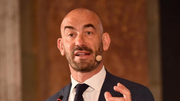 "SONO ANDATO IN TV SEMPRE GRATIS": IL PROF. BASSETTI RISPONDE COSI' ALLE ACCUSE DEI FACINOROSI