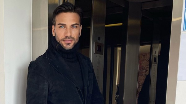 "Sono cambiato grazie a mia figlia": Costantino Vitagliano a cuore aperto su RTL 102.5 News