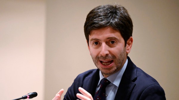Speranza: io vaccinerò i miei figli, invito i genitori a fidarsi dei pediatri