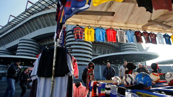 Stop allo sport, pagano tutti, dalle grandi leghe ai giocatori, fino alle bancarelle vicine agli stadi