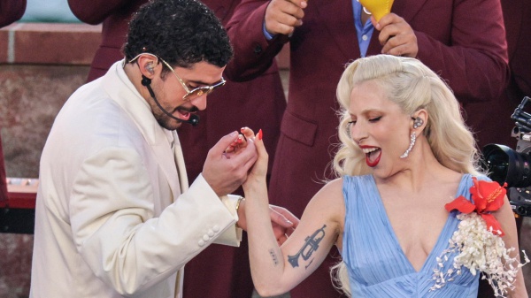 Super Bowl, il vincitore morale è Bud Bunny. Trump attacca il rapper e lo spettacolo