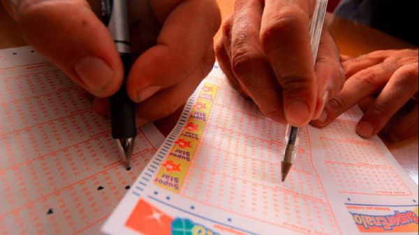 Superenalotto, presentata riscossione del superpremio da 209 milioni