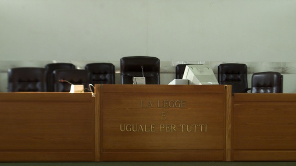 Svuota il conto cointestato, figlio deve restituire al padre oltre 134mila euro