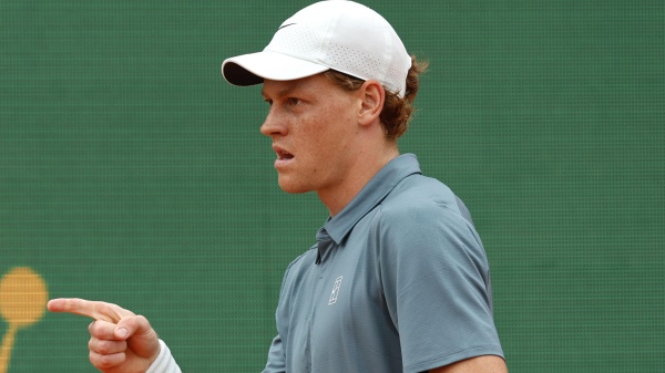 Tennis, Jannik Sinner vince il Masters 1000 di Montecarlo e torna numero uno al mondo