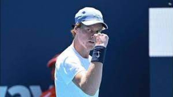 Tennis, l'italiano Jannik Sinner impegnato, questa sera, nella finale del torneo Master 1000 di Miami