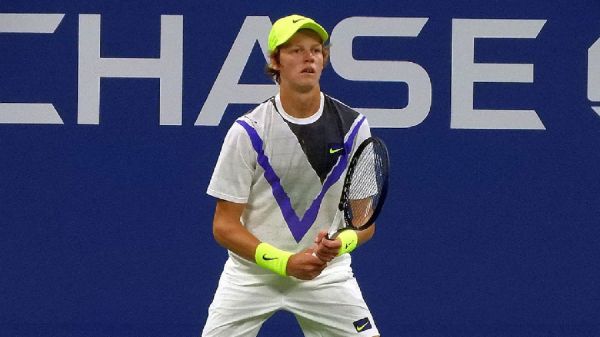 Tennis, Sinner sconfitto in semifinale ad Anversa 6-3 6-2