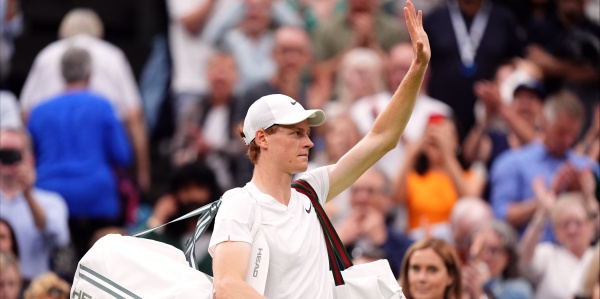 Tennis Wimbledon Jannik Sinner Perde Contro Medvedev Ai Quarti Di