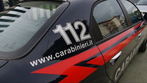 Terracina, sparava verso braccianti per farli lavorare di più