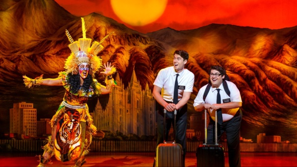 The Book of Mormon arriva in Italia: il musical più irriverente di Broadway debutta stasera al TAM Teatro Arcimboldi