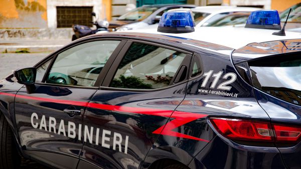 Torino, donna cerca di uccidere figlio di pochi mesi e tenta suicidio