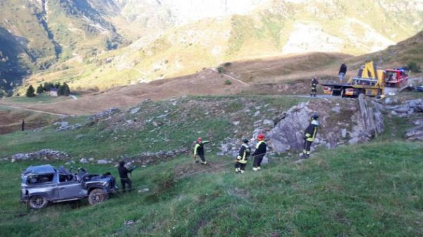 Tragedia nel cuneese, i ragazzi erano in nove a bordo di un'auto da sei posti