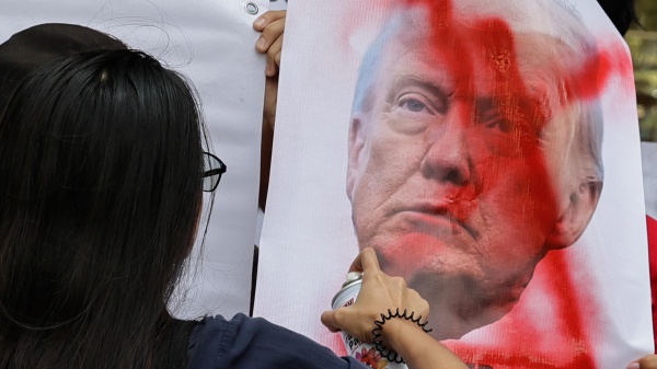 Tregua di 10 giorni in Libano. Trump: 'la guerra in Iran una piccola digressione'. le minacce di Hezbollah e la soddisfazione dell'Iran