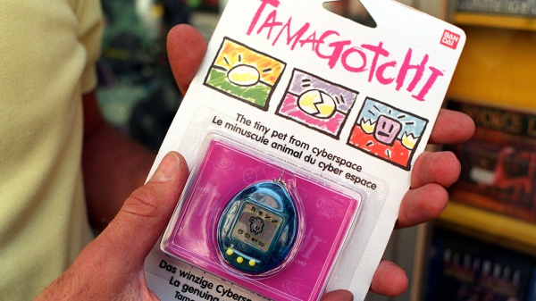 Trent’anni fa la nascita del Tamagotchi, l’evoluzione di un’icona pop