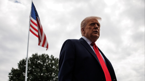 Trump convoca i leader europei per mediare tra Russia e Ucraina mentre Mosca è pronta a resistere alle sanzioni americane