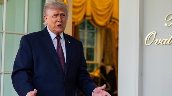 Trump: "intesa con l'Iran entro aprile". Negoziati anche per la tregua in Libano