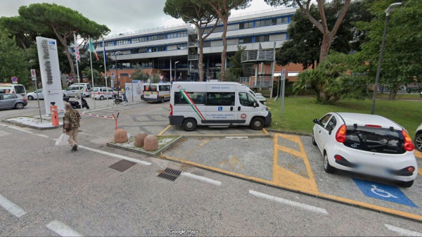 Uccide la ex moglie ricoverata e si toglie la vita