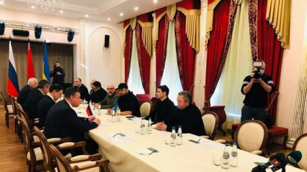 Ucraina, in corso al confine con la Bielorussia i colloqui tra Kiev e Mosca