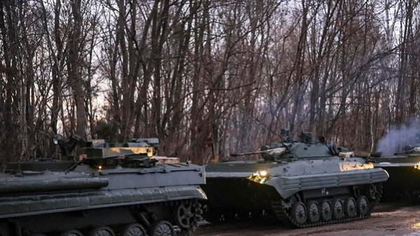 Ucraina, truppe russe marciano verso Kiev con l'obiettivo di rovesciare il governo