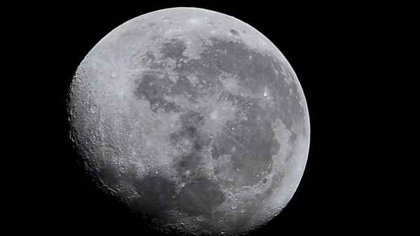 Un anno sulla Luna e su Marte. La Nasa simula la missione e cerca volontari