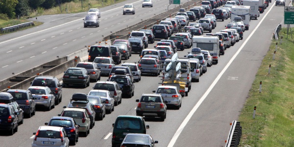 Vacanze, Strade Ed Autostrade Arrivano I Fine Settimana Da Bollino ...