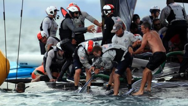 Vela, Coppa America, Round Robin senza gli Usa, dopo la scuffiata di ieri, lo skipper dice "torneremo"