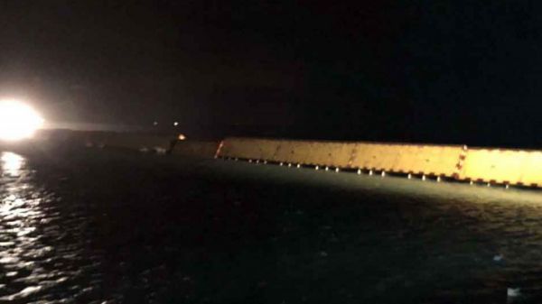Venezia, si alzano le dighe del Mose, riuscito il test a Malamocco