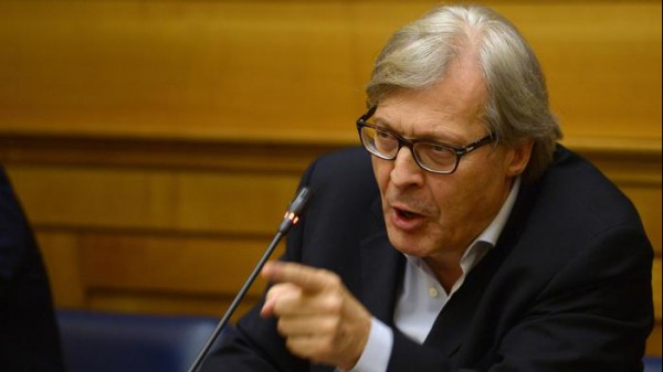 Vittorio Sgarbi a RTL 102.5: “Se Draghi va al Colle nuovo governo con Salvini agli interni e Di Maio agli esteri”