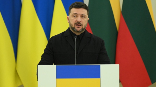 Zelensky scettico sulla mini-tregua proposta da Trump. Il Cremlino conferma che si asterrà dagli attacchi