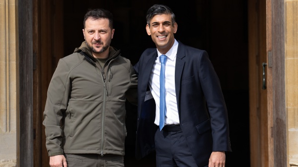 Ucraina, visita nel Regno Unito per Zelensky. Rishi Sunak si appella agli alleati per aiutare Kiev