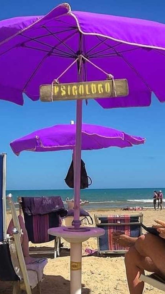 Vai alla pagina Alessandro Iacubino Psicologo in spiaggia