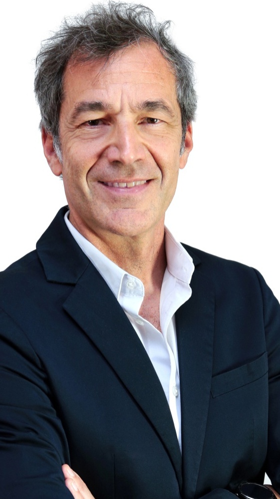 Vai alla pagina Alessandro Sessa Parliamo di viaggi e di trasporti