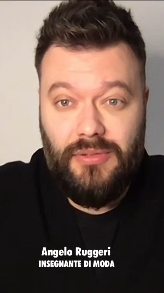 Vai alla pagina Angelo Ruggeri Outfit delle Feste