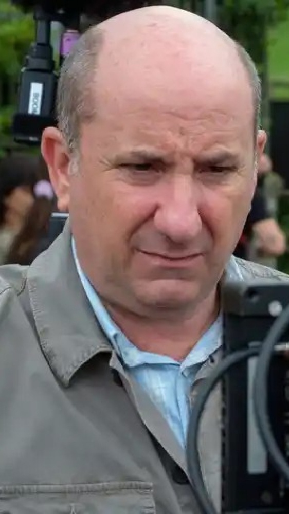 Vai alla pagina Antonio Albanese Ospite in W L'Italia