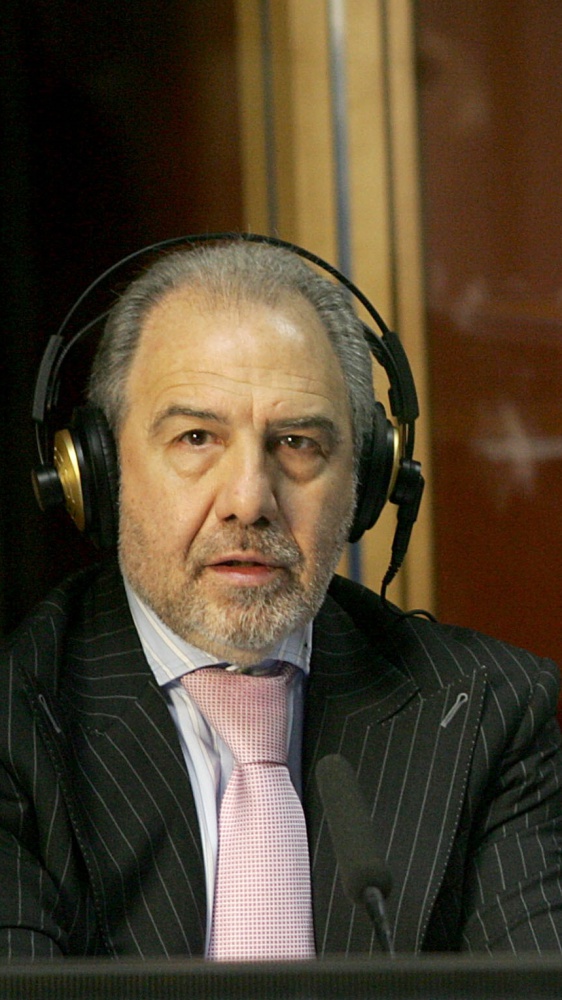 Vai alla pagina Antonio Caprarica spazio attualità