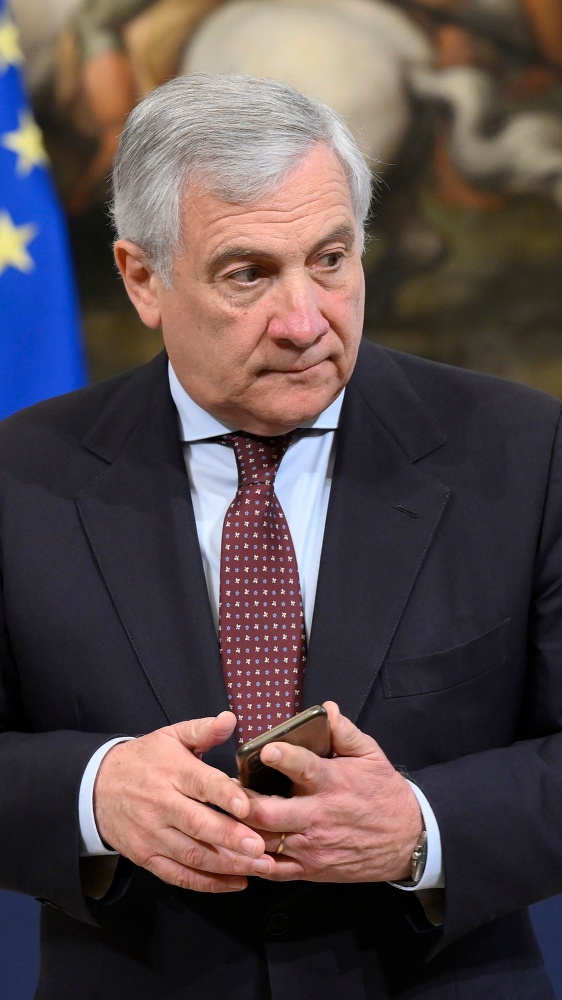 Vai alla pagina Antonio Tajani In diretta il vicepremier e ministro degli Esteri