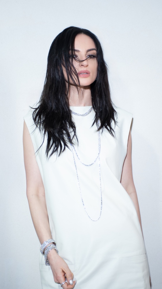 Vai alla pagina Arisa:" Vi presento 'Foto mosse'" Ospite in The Flight, la cantante ha parlato del suo nuovo album