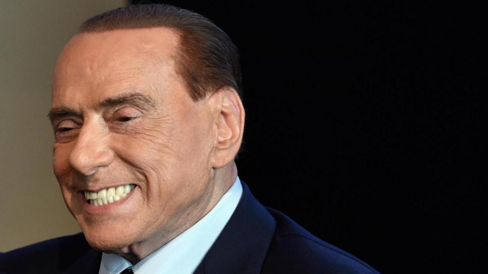 Berlusconi sul M5S: "Sono dei dilettanti della vita diventati dei mantenuti dalla politica"