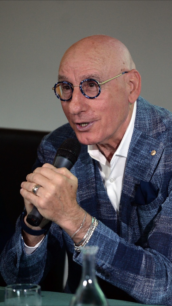 Vai alla pagina Ciccio Graziani Caos Nazionale 