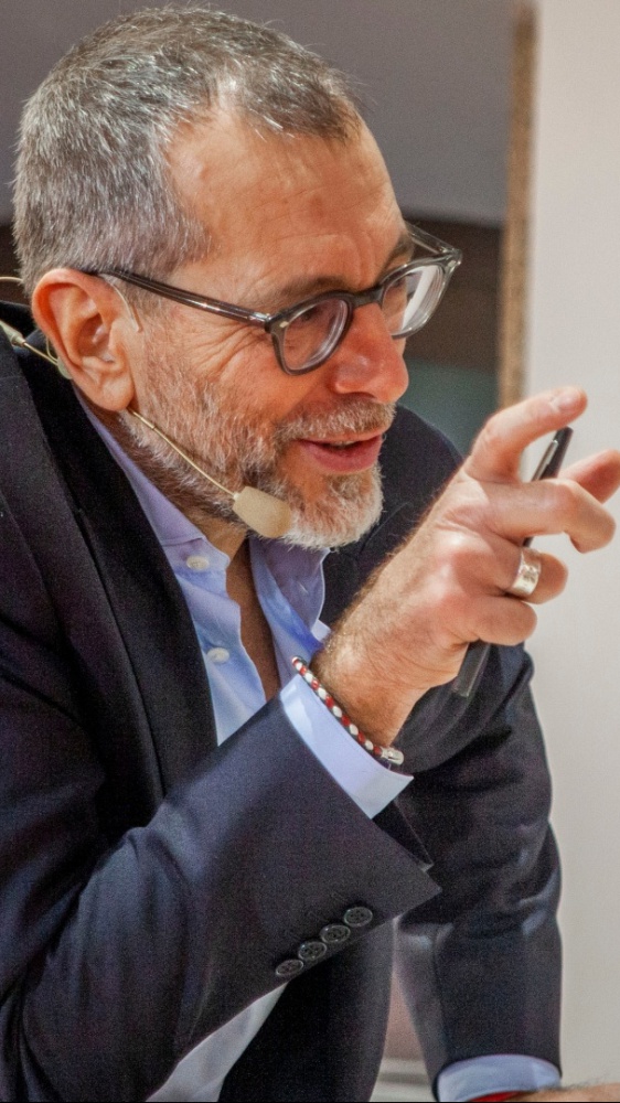 Vai alla pagina Corrado Formigli Parliamo del caso Groenlandia