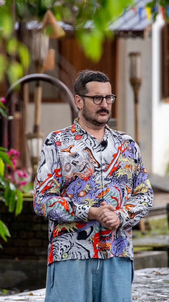 Vai alla pagina Costantino Della Gherardesca conduttore di Pechino Express Ospite in W L'Italia