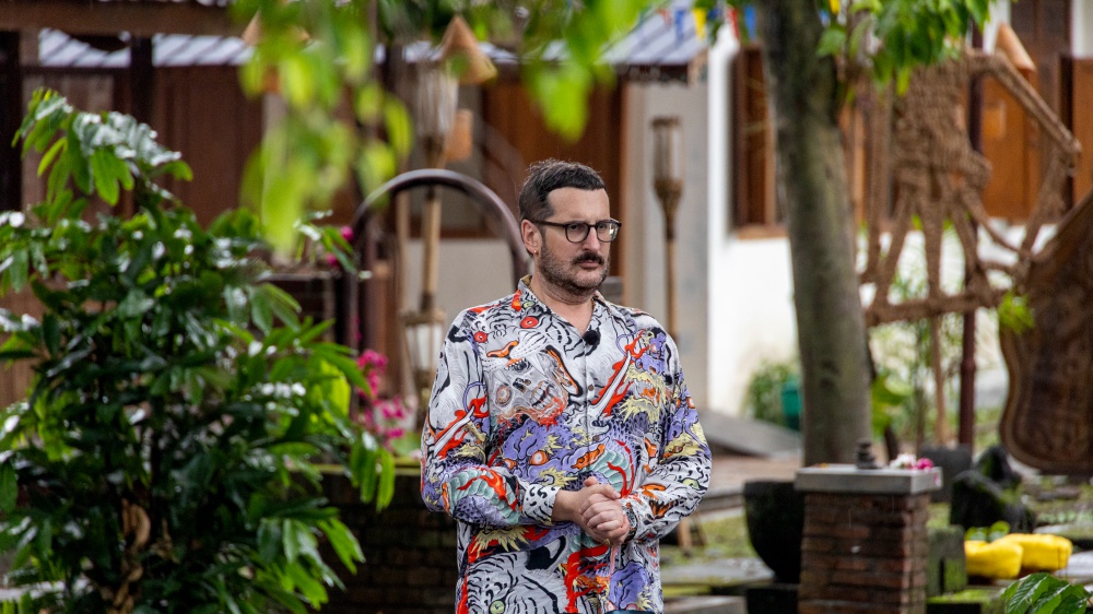 Costantino Della Gherardesca conduttore di Pechino Express