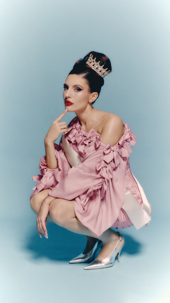 Vai alla pagina Ditonellapiaga: "Vi presento 'Miss Italia'" Ospite in The Flight, la cantante ha parlato del suo nuovo disco