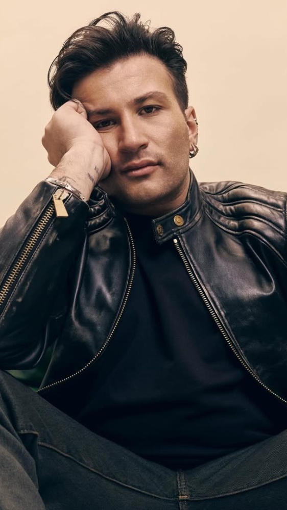 Vai alla pagina Eddie Brock con Fabrizio Moro ospite in The Flight in diretta da Sanremo