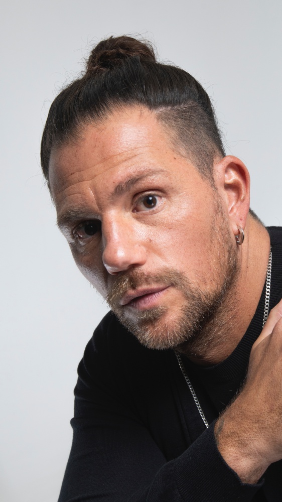 Vai alla pagina Enrico Nigiotti Ospite in W L’Italia in diretta da Sanremo