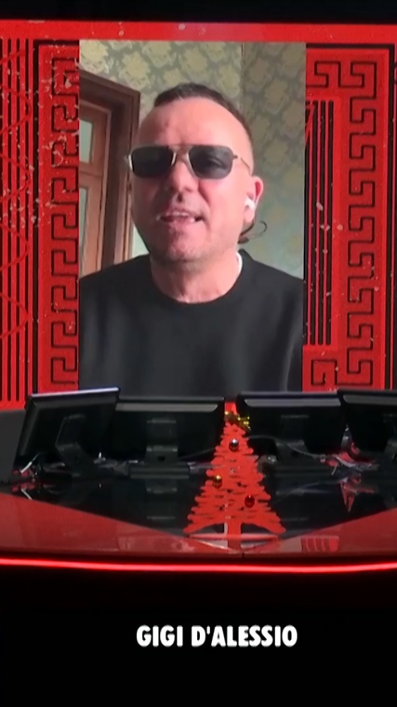 Vai alla pagina Gigi D'Alessio Ospite in W L’Italia