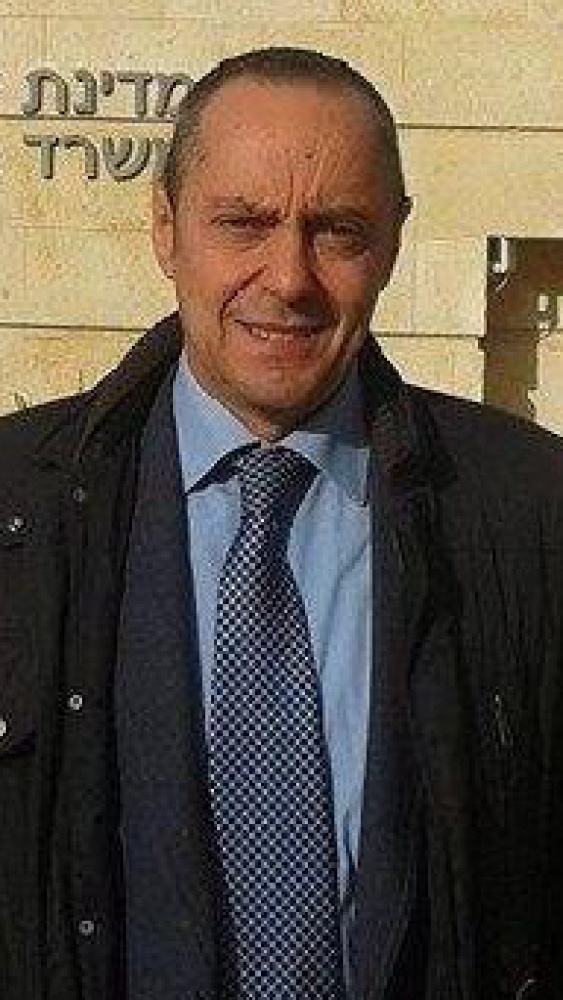 Vai alla pagina Giuseppe Crimaldi Il bambino di 2 anni protagonista del fallito trapianto a Napoli